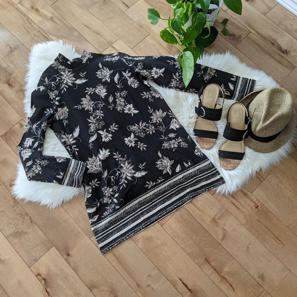 πSusan Graver Weekend - Mock Neck Tunic - Picture 8 of 10